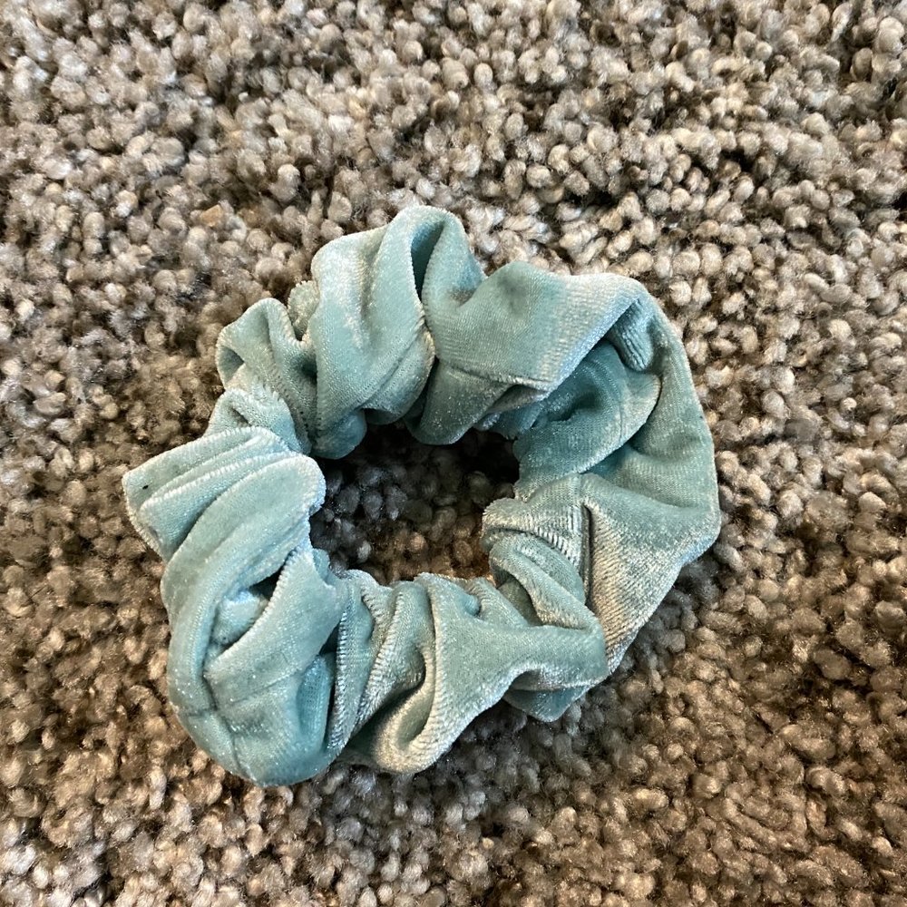 NEW and HOMEMADE Scrunchies! Cotton/Velvet - Picture 4 of 5